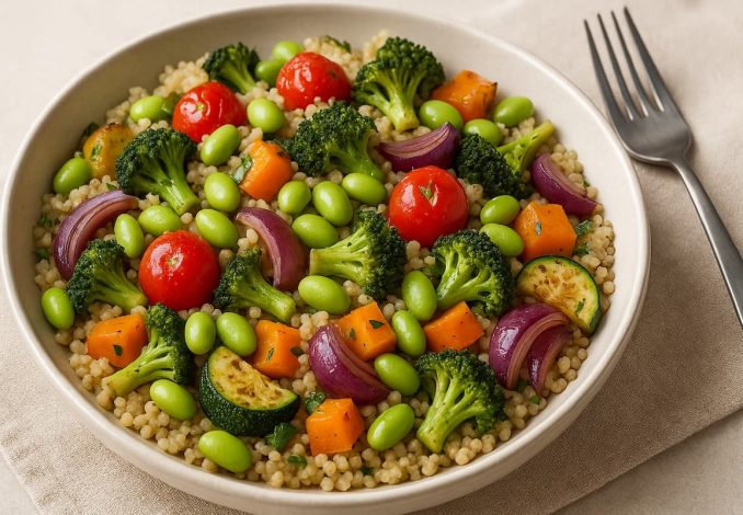 Salad Quinoa dengan Edamame & Sayuran Panggang