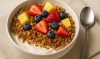 Yogurt Greek + Granola + Potongan Buah