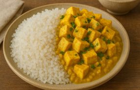 Nasi Shirataki dengan Tahu Kari Kuning