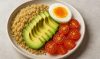 Quinoa Bowl dengan Alpukat & Telur Rebus